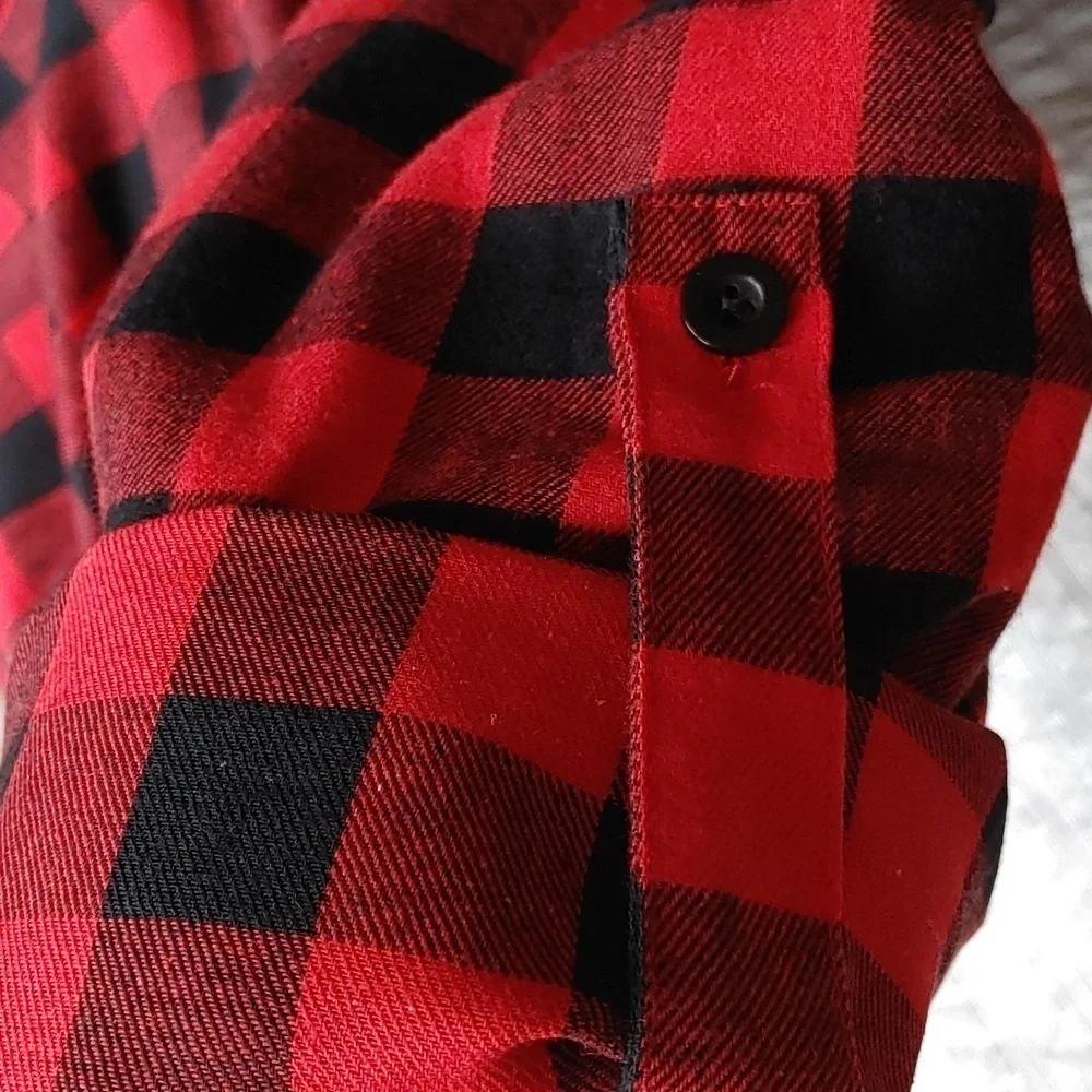 🍁NWT Women's Red & Black Plaid Button Down Shirt - Picture 6 of 7